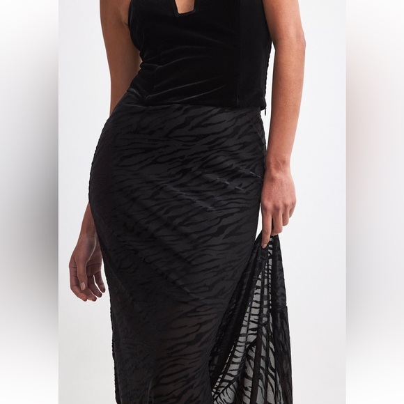 NWT NA-KD Burnt Out Velvet Maxi Skirt - Picture 8 of 10